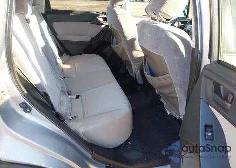 2015 Subaru Forester 2.5I Premium из США, поврежденный, VIN JF2SJADCXFH461539